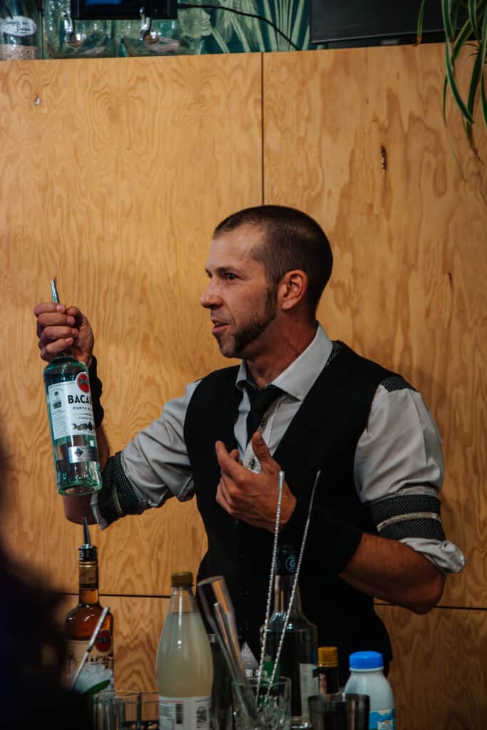 Atelier de création de cocktails avec Votre Barman